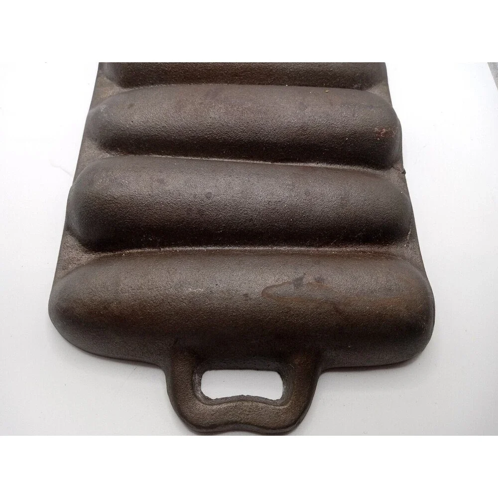 Vintage Cast Iron Corn Bread Pan Muffin Mold Ear of Corn on the Cob Shape